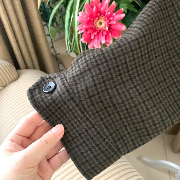 Uniqlo Single Collar Short Jacket | Checked Brown (Unisex) - Picture 7 of 13